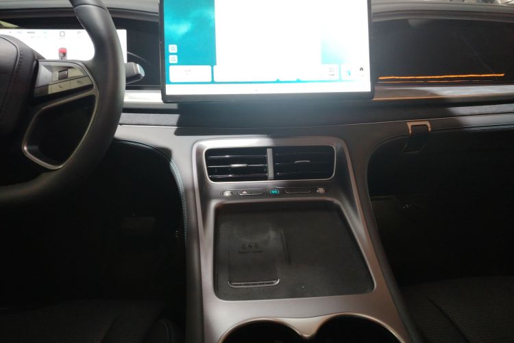 BYD Sea Lion 07 DM-i 2025 car image #13