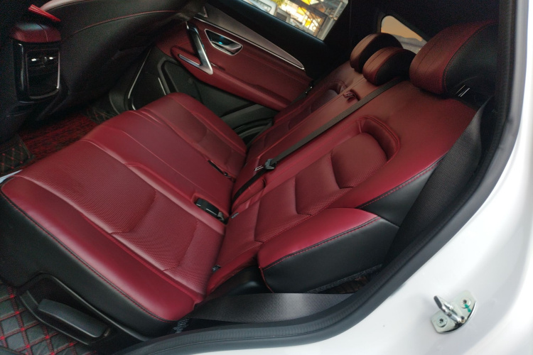 X70 PLUS 2022 #13 X70 PLUS 2022 car image #13