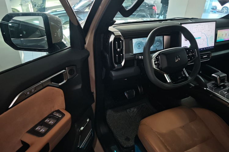 Jetour Traveller 2023 car image #13