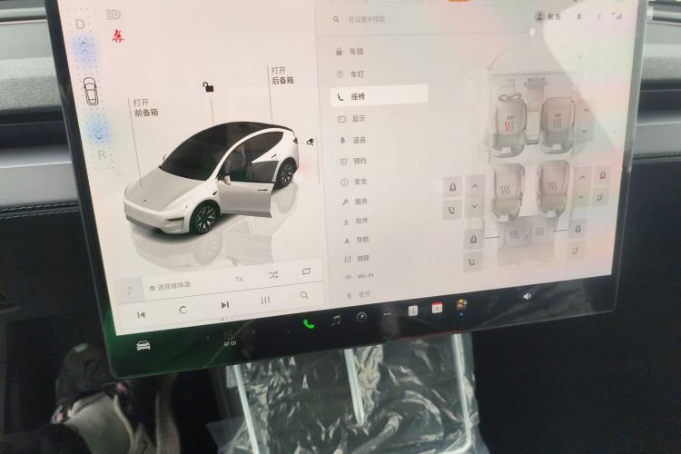 特斯拉 Model Y L 2025 汽车图片 #13