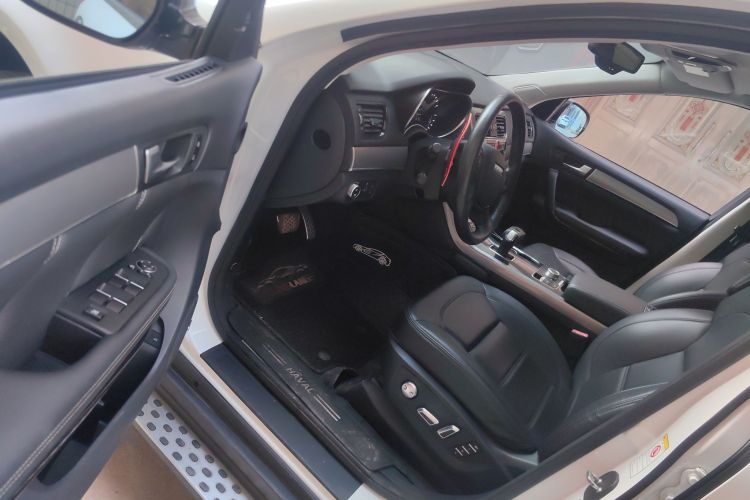 Haval H8 2017 car image #13