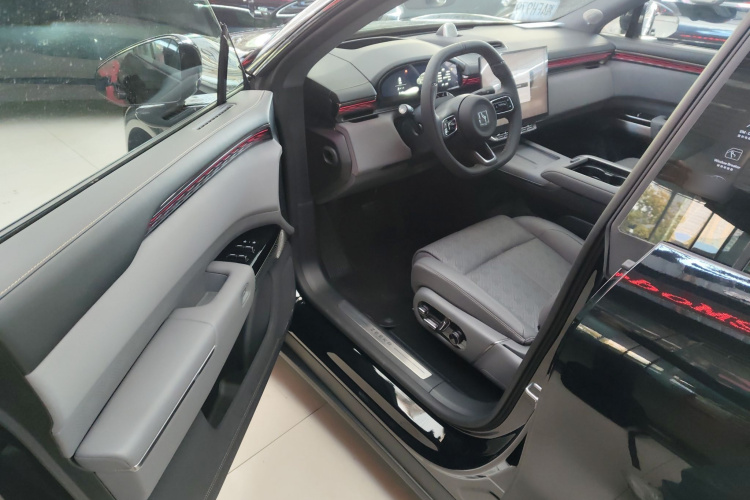 Zeekr 7X 2025 car image #13