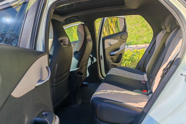 BYD Dolphin 2022 car image #13