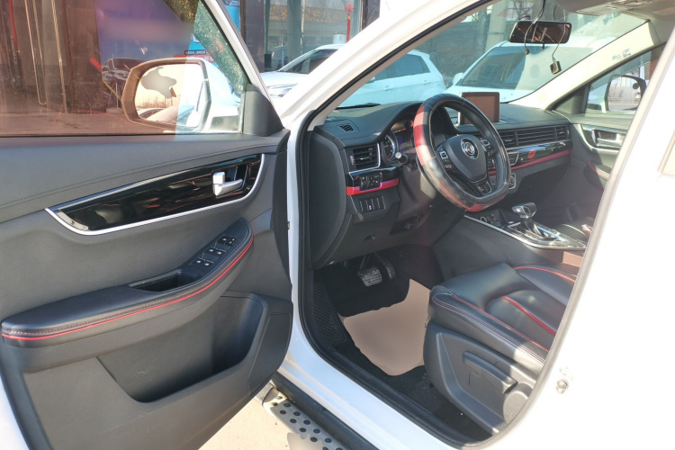 Forthing JOYEAR X5 2019 car image #13