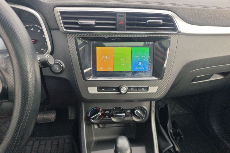 MG ZS 2019 car image #13