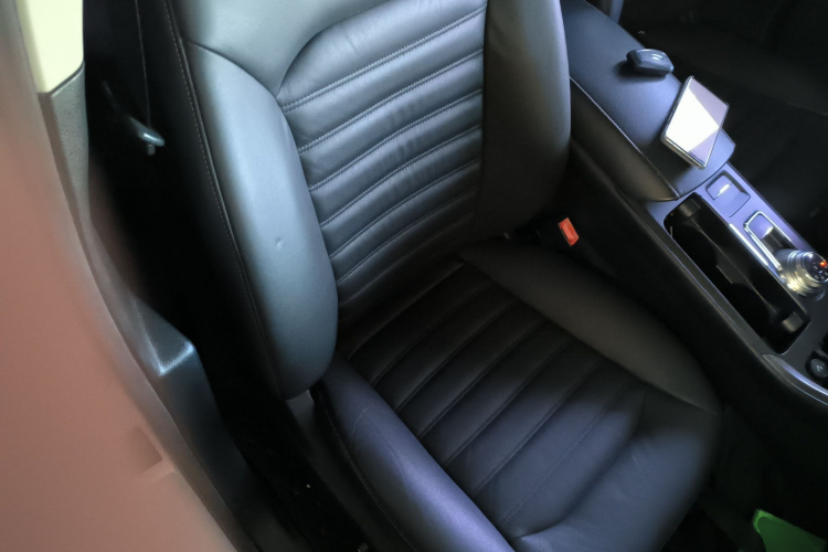 Ford Mondeo 2017 car image #13