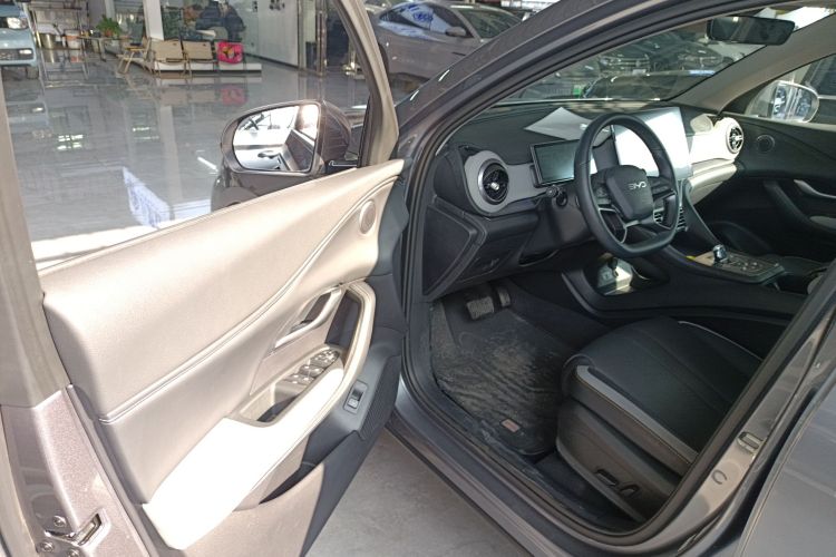 BYD Sea Lion 05 DM-i 2025 image de voiture #13