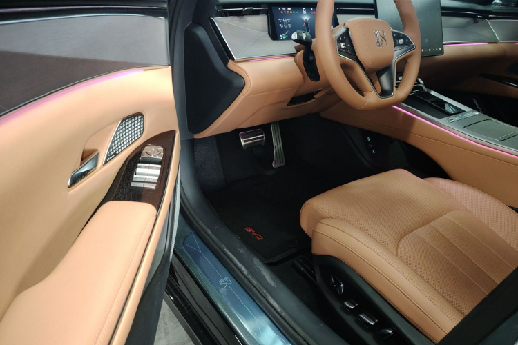 BYD HanL 2025 #13 BYD HanL 2025 car image #13