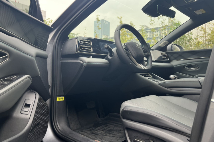 BYD Qin L 2024 car image #13