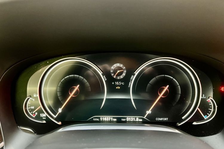 BMW 7 Series 2018 car image #13