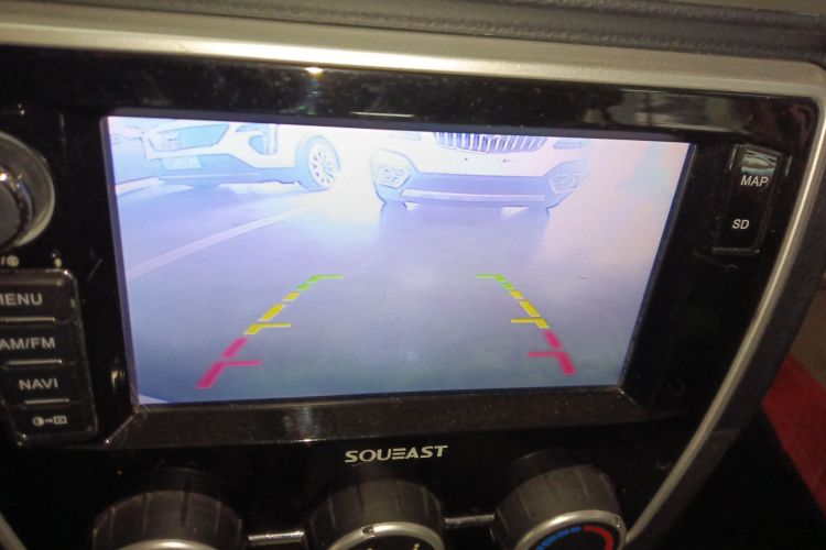 Soueast V3 Lingyue 2019 car image #13