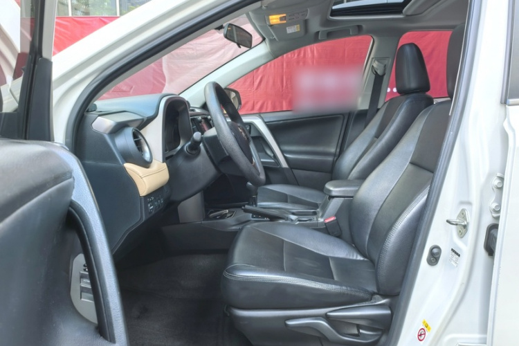 Toyota RAV4 2018 #13 Toyota RAV4 2018 car image #13