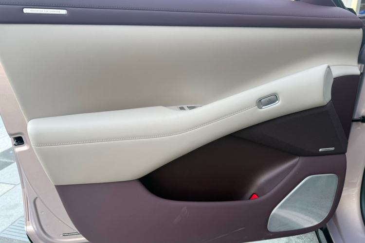 小米汽车 小米YU7 2025 #13 小米汽车 小米YU7 2025 汽车图片 #13