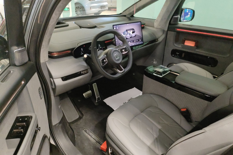 极氪 极氪MIX 2024 汽车图片 #13