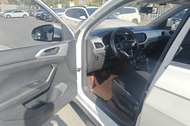 Volkswagen Tacqua 2021 car image #13