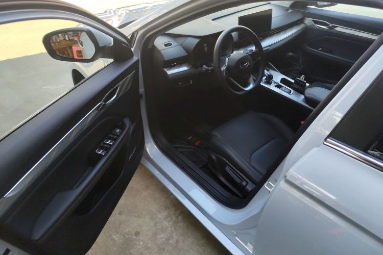 GEELY Emgrand L HiP 2025 car image #13