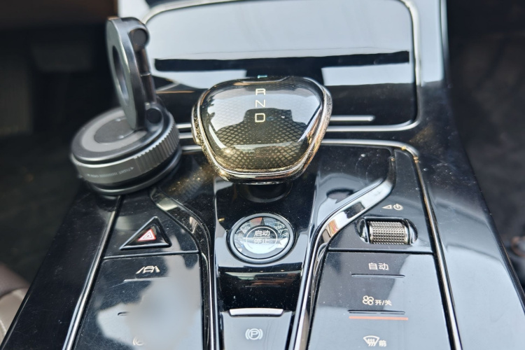 BYD Han 2020 #13 BYD Han 2020 صورة سيارة #13