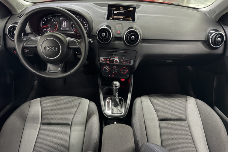 Audi A1 2016 car image #13