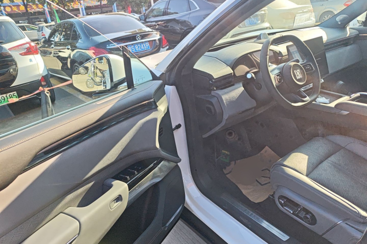 Zeekr 7X 2025 car image #13