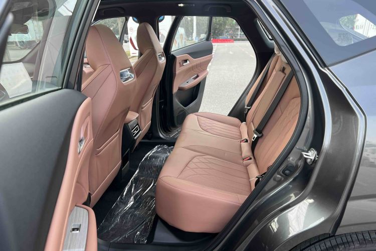 Changan UNI-Z PHEV 2025 car image #13