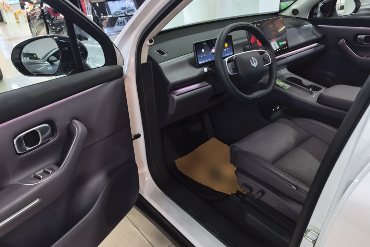 零跑汽车 零跑C10 2025 汽车图片 #13