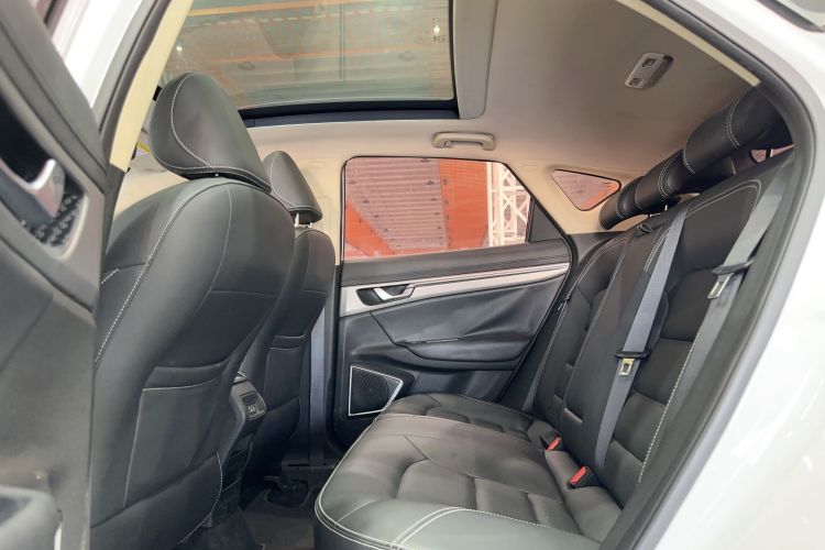 GEELY Emgrand GS 2018 car image #13