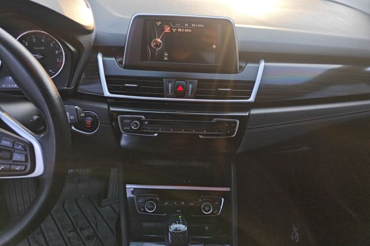 BMW 2 Series Tourer 2017 car image #13