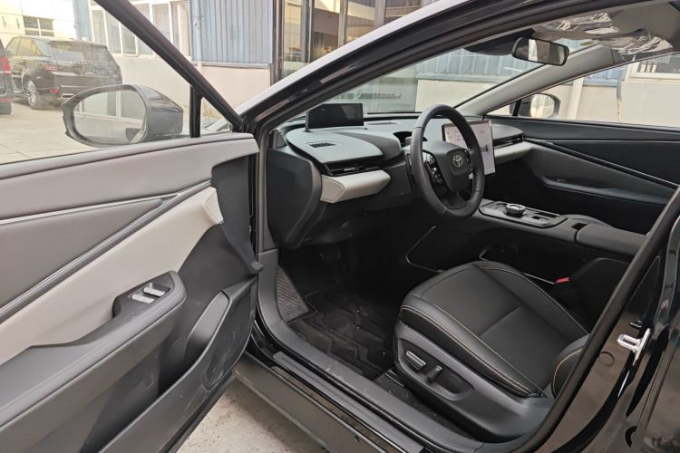 Toyota bZ5 2025 #13 Toyota bZ5 2025 car image #13