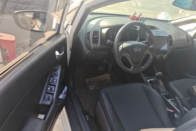 起亚 起亚K3 2016 汽车图片 #13