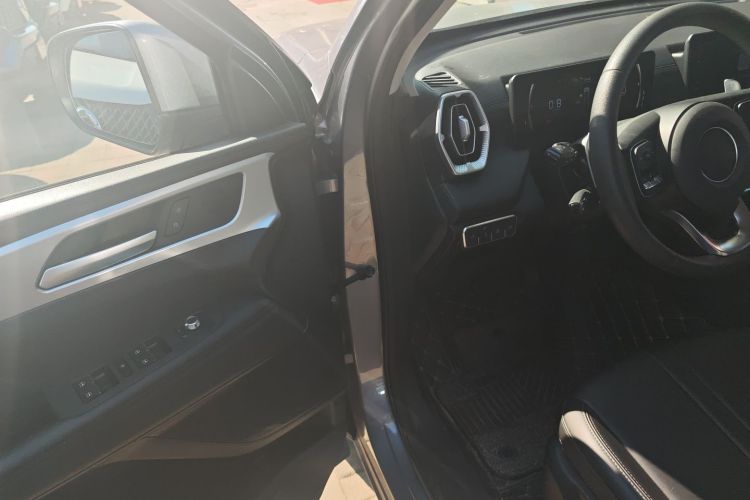 Great Wall Jingang Pao 2024 #13 Great Wall Jingang Pao 2024 car image #13