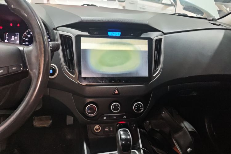 Hyundai ix25 2015 #13 Hyundai ix25 2015 car image #13