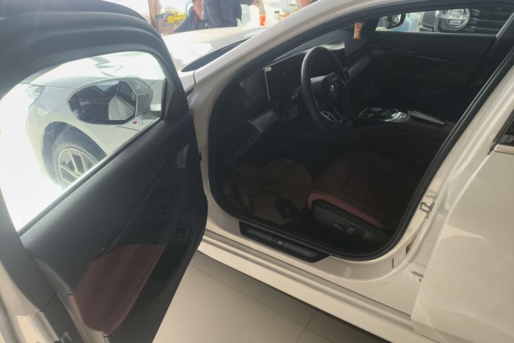 宝马 宝马i5 2025 汽车图片 #13