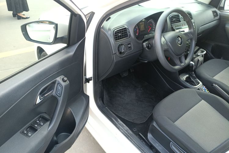 Polo 2018 immagine di auto #13