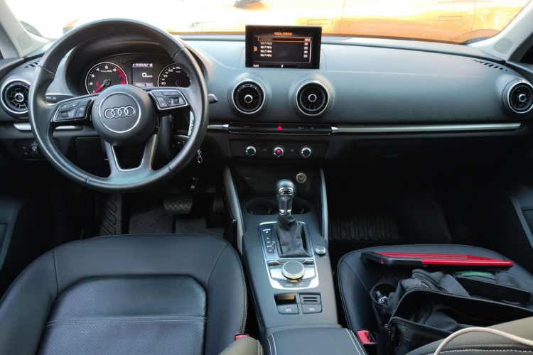 2018 immagine di auto #13