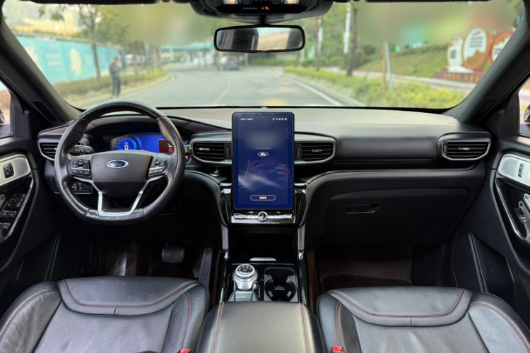 Ford Explorer 2020 car image #13