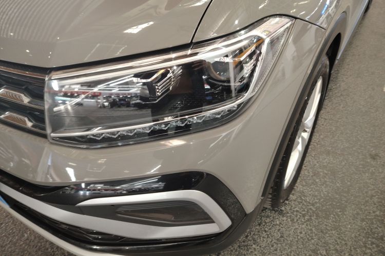 Volkswagen T-Cross 2019 car image #13