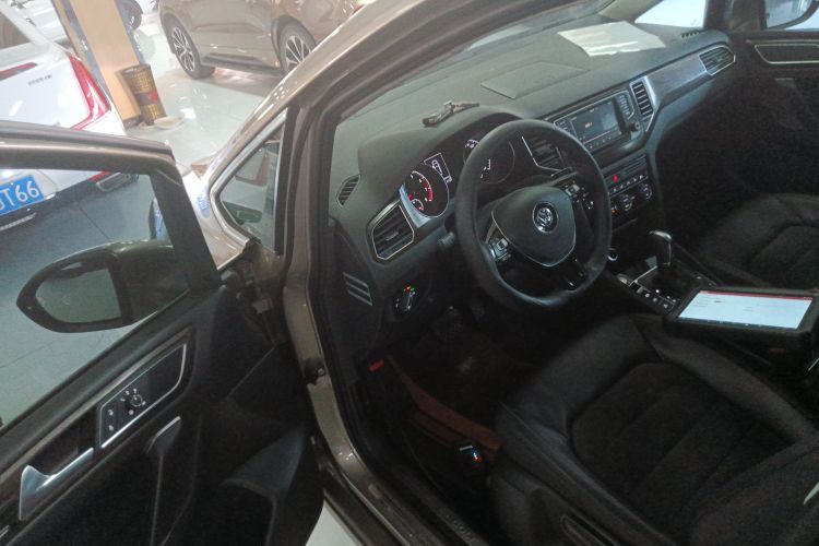 大众 高尔夫·嘉旅 2016 #13 大众 高尔夫·嘉旅 2016 汽车图片 #13