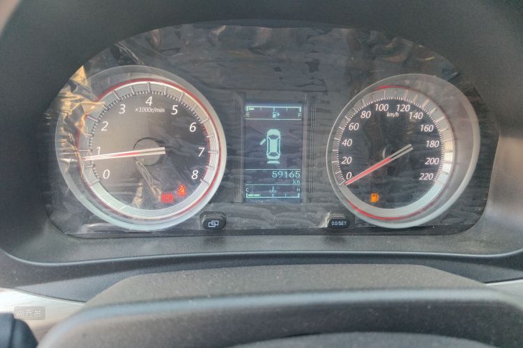 Forthing JOYEAR X5 2017 car image #13