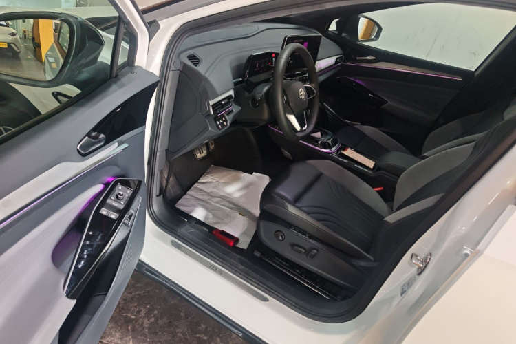 Volkswagen ID.4 Crozz 2025 car image #13