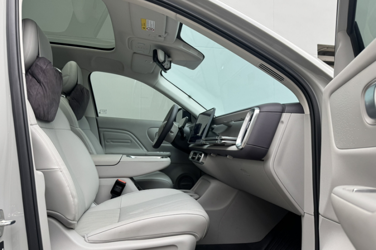 零跑汽车 零跑B10 2025 汽车图片 #13