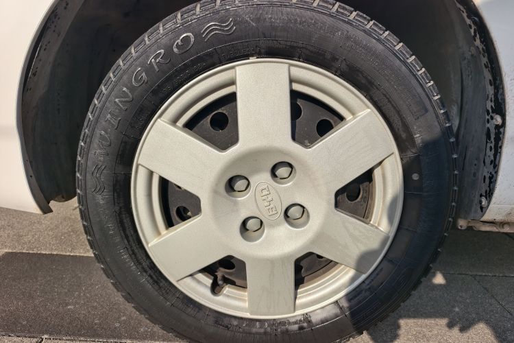 BYD F3 2019 car image #13