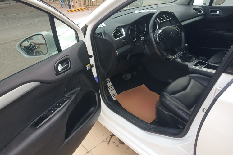 Citroen C4L 2017 car image #13