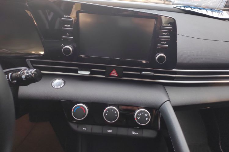 Hyundai Elantra 2024 car image #13