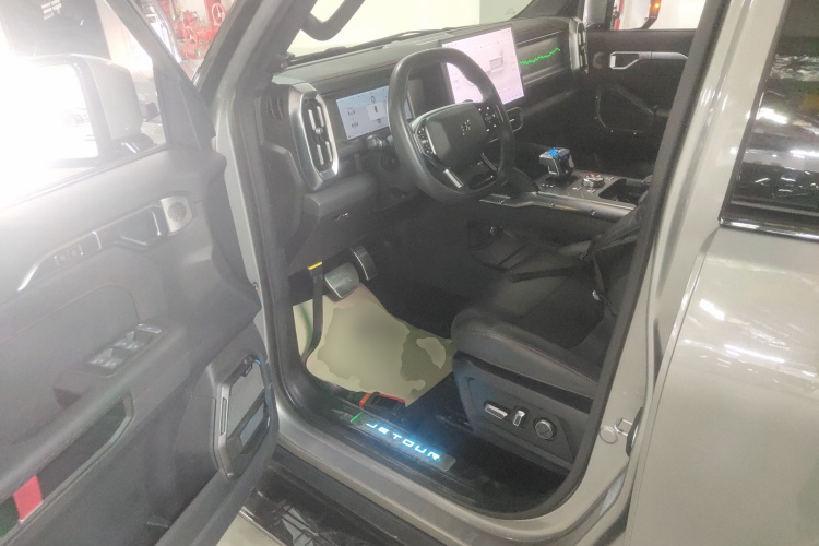 Jetour Traveller 2024 car image #13