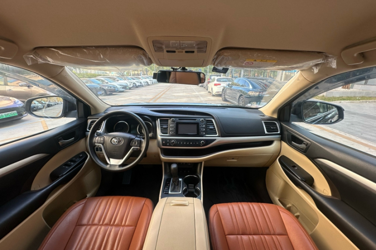 Toyota Highlander 2020 car image #13