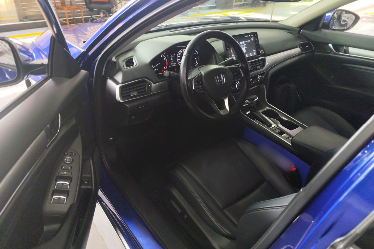 Honda Accord 2019 car image #13