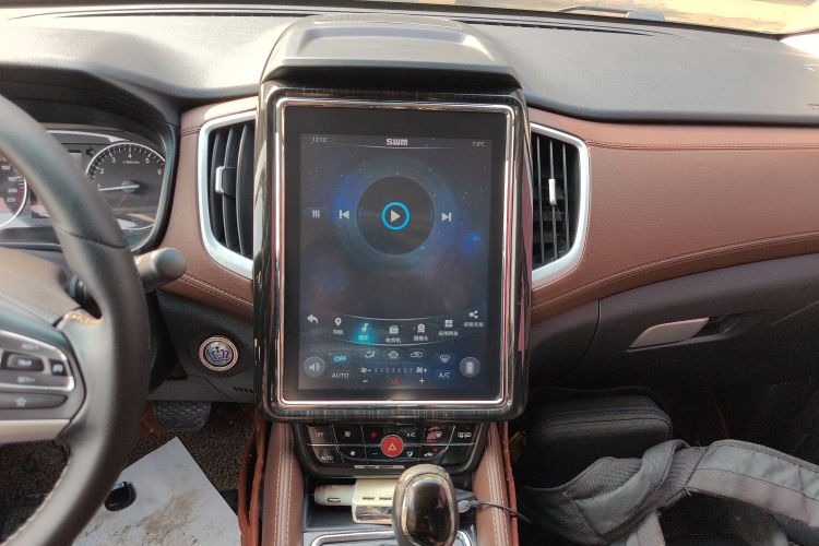 SWM X7 2018 imagen de coche #13