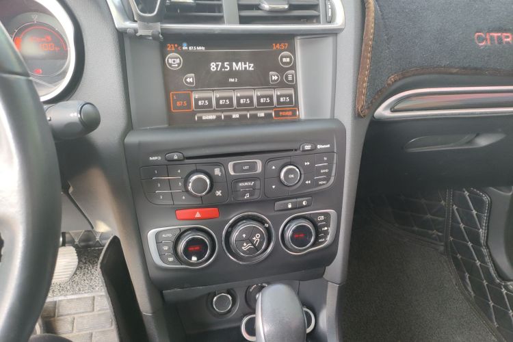 Citroen C4L 2014 car image #13