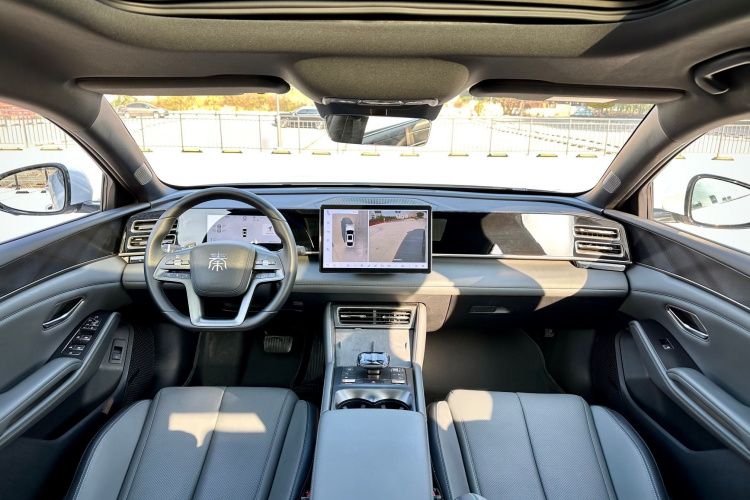 BYD Qin L 2025 #13 BYD Qin L 2025 car image #13