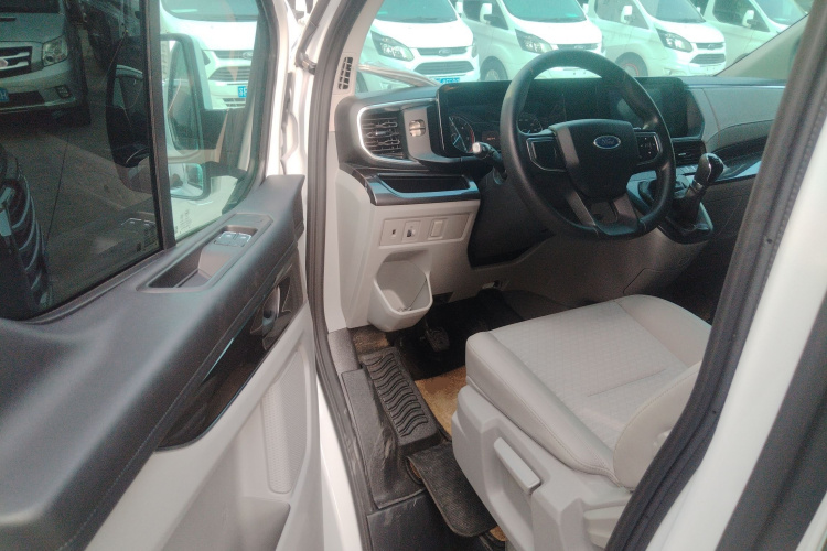 Ford Transit 2025 #13 Ford Transit 2025 car image #13